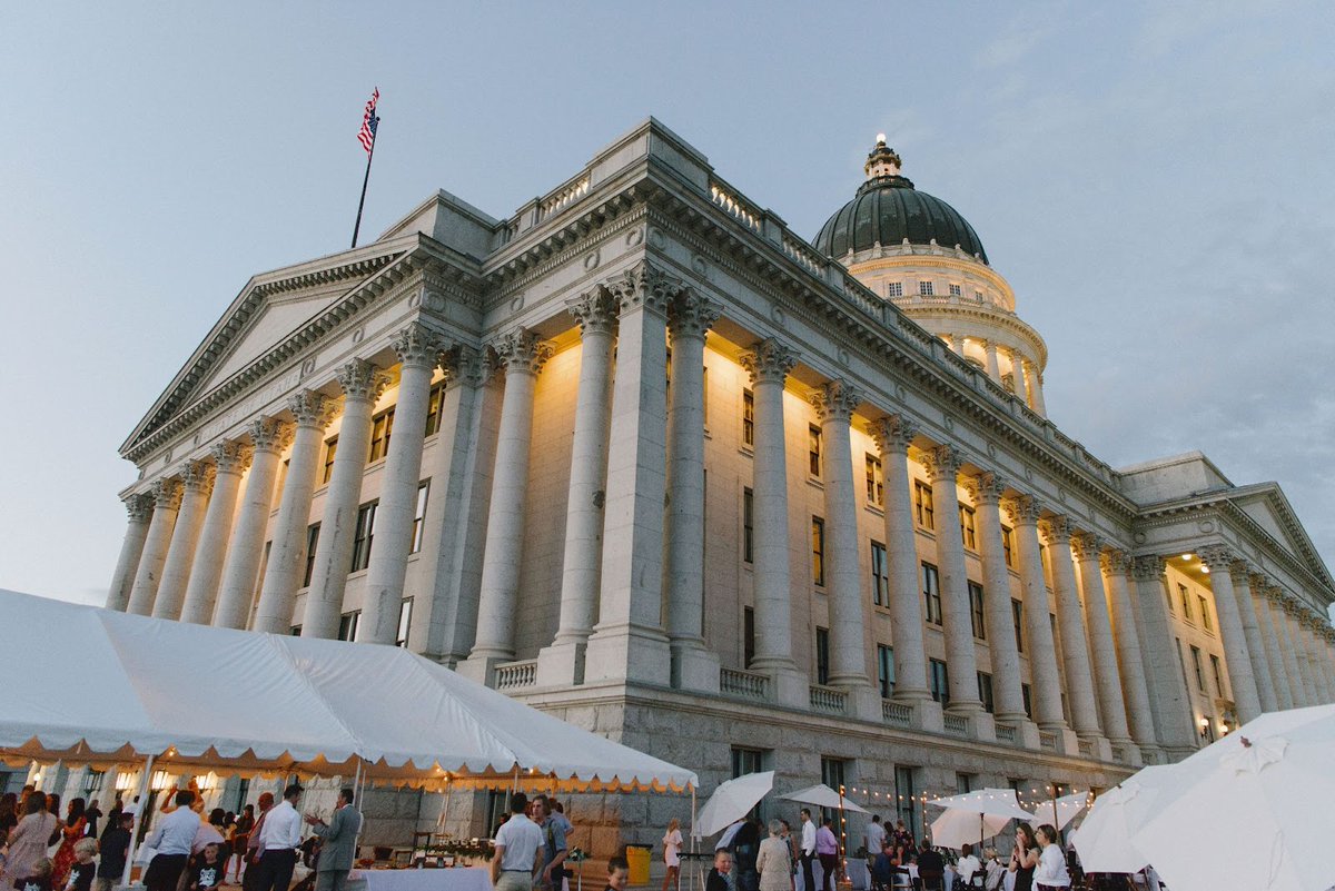 Start your new forever on the fabulous west plaza of the Capitol!
📸: @mikkiplatt
#utahstatecapitol #utstatecapitol #weddingwednesday #weddingday #slcbride #utahbride #utahwedding #wedding