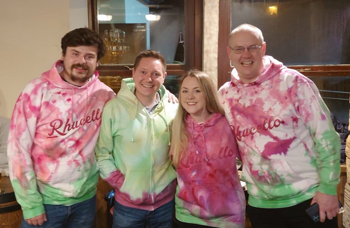 Cheeky new Rhucello hoodies for the team!
Well done to Northern Dye House for the most stand out tops to ever hit a market stall!
Your not gonna miss us in these.

#wakefield #yorkshire #rhubarb #rhucello #fashionable #stylish #splitinfinitive