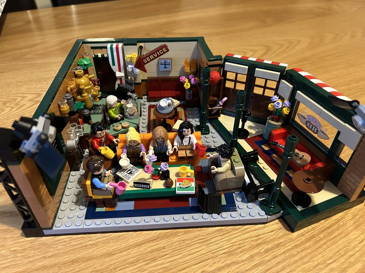 27_lynn's tweet photo. When you’ve more time on your hands that you know what to do with.    And Jemma left this at home (and I’ve never even watched an episode of Friends) #10dayspostop Friends film set #lego saving my sanity 😂 https://t.co/PqtRNWKdSs
