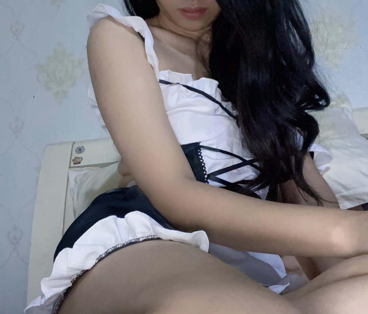 ASycj8's tweet photo. #伪娘 #cd #女装CD 
背着室友们穿情趣女仆衣 https://t.co/mgTywTKlZ3