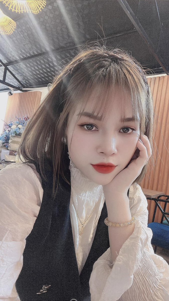 CatriceHor45708's tweet photo. Kèo gì không mí anh ơi buồn qué đi https://t.co/Dw0RhZwSa9