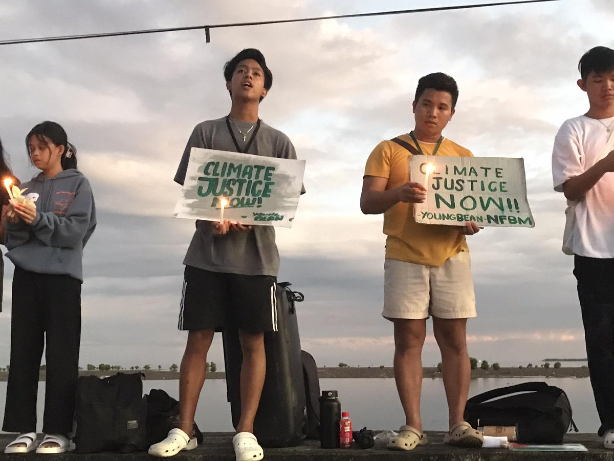 DerekCabe13's tweet photo. We remember Yolanda and the horror that it has brought to humanity and the environment. 

So, the struggle for climate justice continues.
#Yolanda10 https://t.co/GqJyXs3Xh7