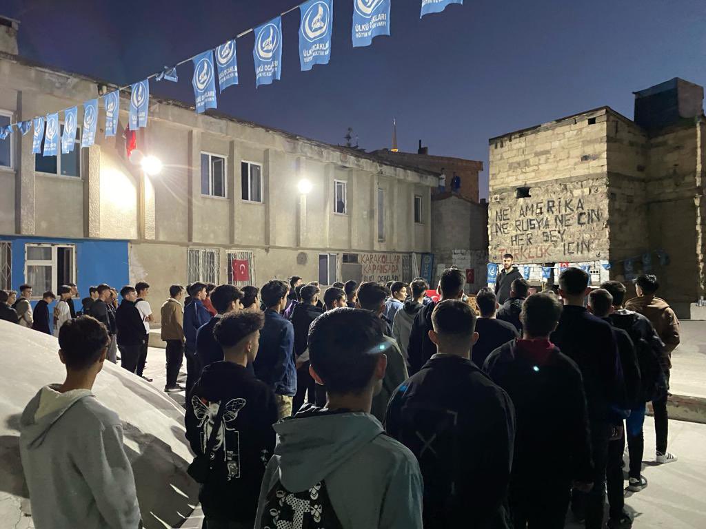 Ortaöğretim teşkilatımıza Ülkü Ocakları Genel Merkezimizin hazırlayıp ,Türk gençliğine sunduğu dijital alanda kapsamlı eğitim platformu olan ÜOUZEM,
Anlayarak hızlı okuma programı Odak2023 ve Türk Büyükleri okuma serisi tanıtılarak ortaöğretim teşkilatımıza armağan edilmiştir.