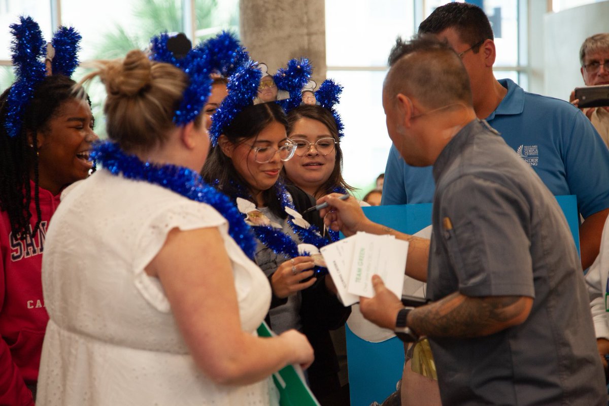 islanderdining's tweet photo. Islander Top Chef Fall '23: A culinary masterpiece! Shoutout to the amazing student chefs, Islander Dining Chefs who coached the teams, and our wonderful judges. 

Thanks to all who joined the culinary adventure! 🍽👩‍🍳👨‍🍳

#islandertopchef #islanderdining #tamucc @jettila https://t.co/Q5Rnhekslf