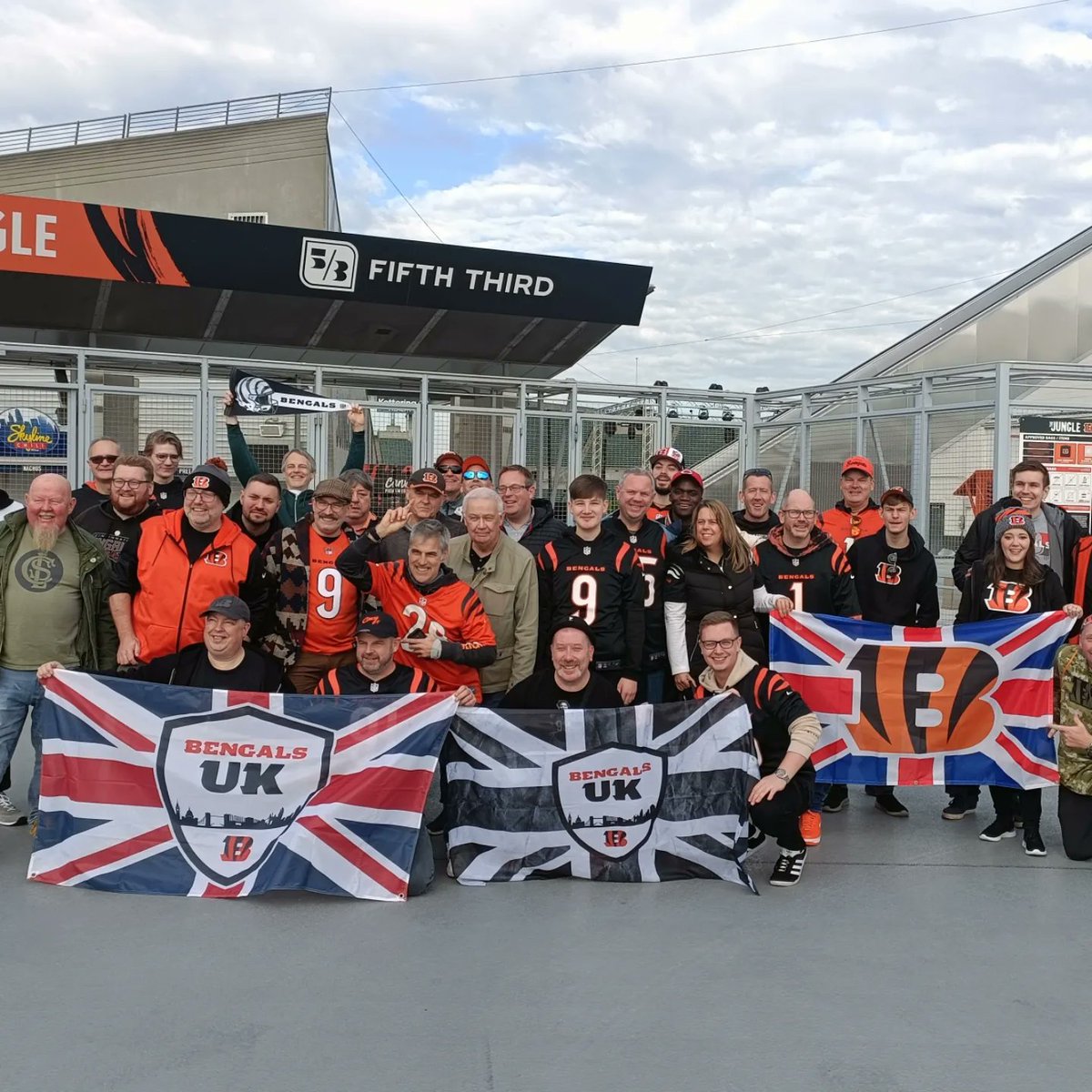WhoDey_UK's tweet photo. This year's Bengals UK trip is drawing to a close & our guys won't forget this one in a hurry.
Thank you to everyone who showed us such warmth and generosity.
The Bengals stuff is the Bengals stuff (2-0 baby!) but every1 really fell in love with the city, too.
#noreplyneeded https://t.co/nSMqC9KVb7