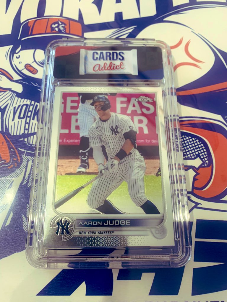 GJeterfan's tweet image. Courrier surprise en rentrant du boulot ! Ça fait graaaave plaisir  ! Popopopowww
Merci @Gylbret &amp;amp; @DuRouennaisDu77 un joli combo de cartes #yankees et forcément des Captain’s 
Merci les copains #potescartes #thehobby #whodoyoucollect