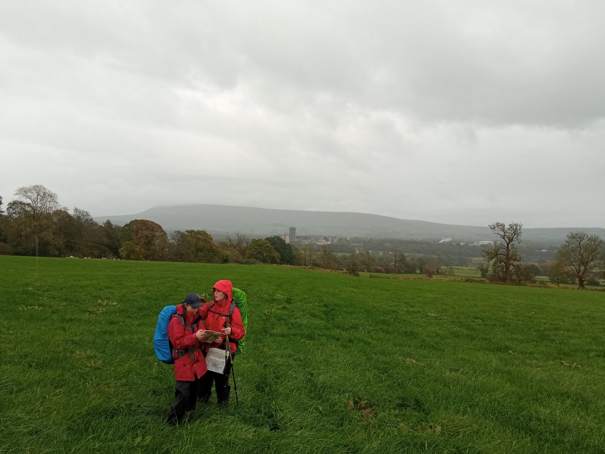 outreach_opera's tweet photo. Back to last week and Day 2 - Read Old Bridge to Newton (13.98 miles) for our opera fundraiser, travelling the epic Lancashire Witches Walk. We were joined by the multi-talented, map reading extraodinaire @HHconductor and fellow lovely Lancastrians Jo and Mark Webster. https://t.co/Bhw9agk71c