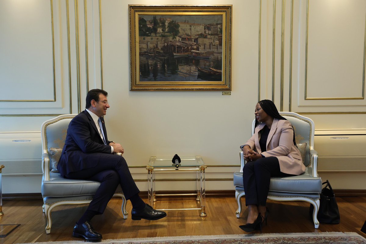 Following #CHP Party Congress in Ankara, today, had the pleasure of hosting @mslasi, Secretary General of <a href="/Soc_Intl/">Socialist International</a> in Istanbul. Discussed the vital role of CHP in #SocialistInternational &amp; got her insights as Congress Chair.