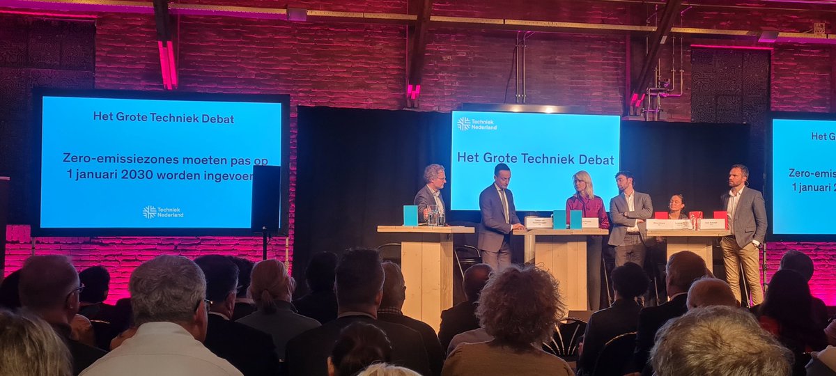 JacquesRoz's tweet image. Het grote techniekdebat met landelijke kandidaten is -natuurlijk- in de #Technohub in Woerden.