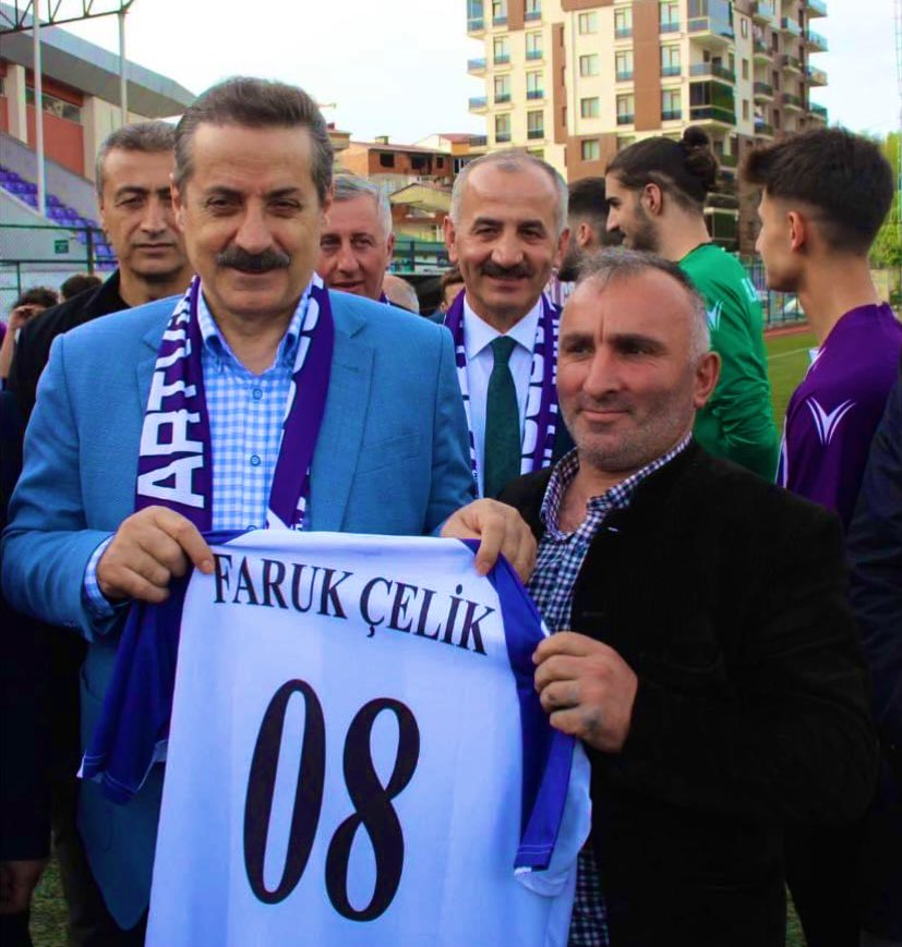 Makamdan güç alan insanlar tehlikeli insanlar …
Makamlarına güç veren insanlar çok değerli insanlar bizde onların değerini bilmiyoruz Faruk Çelik 🤍
#Yusufeli 
#artvin