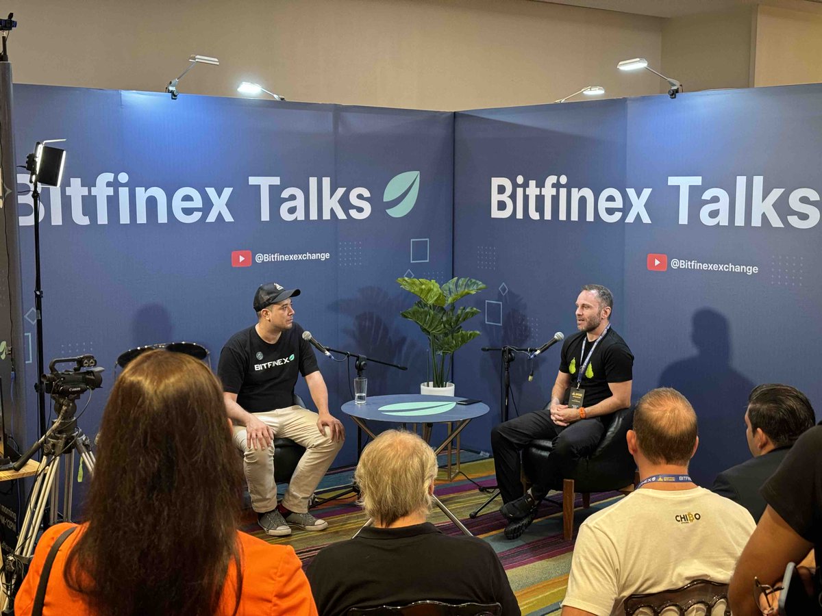 bitfinex's tweet photo. The #BitfinexTalks booth is packed at @AdoptingBTC!
Watch the livestream now: https://t.co/ggrOx4KUtj https://t.co/nEXEXtzbJg