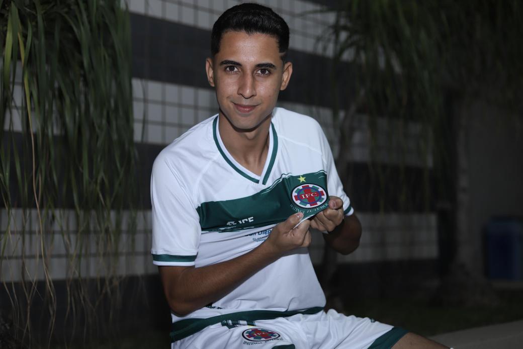 F-bMR39WwAAOkRZ?format=jpg&name=medium