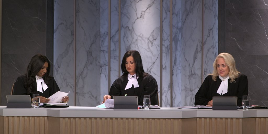 Un jeune homme accuse une voisine d’avoir brisé ses lunettes. 
Un homme achète une voiture d’occasion sans faire les vérifications de base.
Les Justiciers, ce soir, vendredi, 20h sur Noovo et en rattrapage sur noovo.ca.

#lesjusticiers #noovo <a href="/avantitoast/">Avanti-Toast</a>