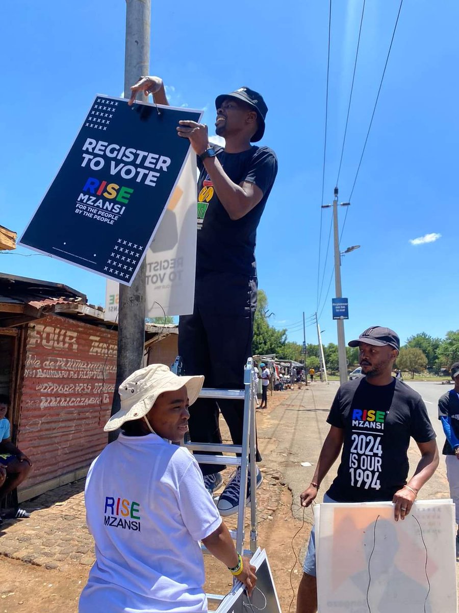 IrfaanMangera's tweet photo. The @RiseCivics team was out in full force today across Kliptown, Eldorado Park and Lenasia. We Rise to create the South Africa we all deserve ❤️✊🏾 #2024IsOur1994 #RiseTogether #RiseMzansi #RiseAndRegisterToVote https://t.co/iCK690gUmn