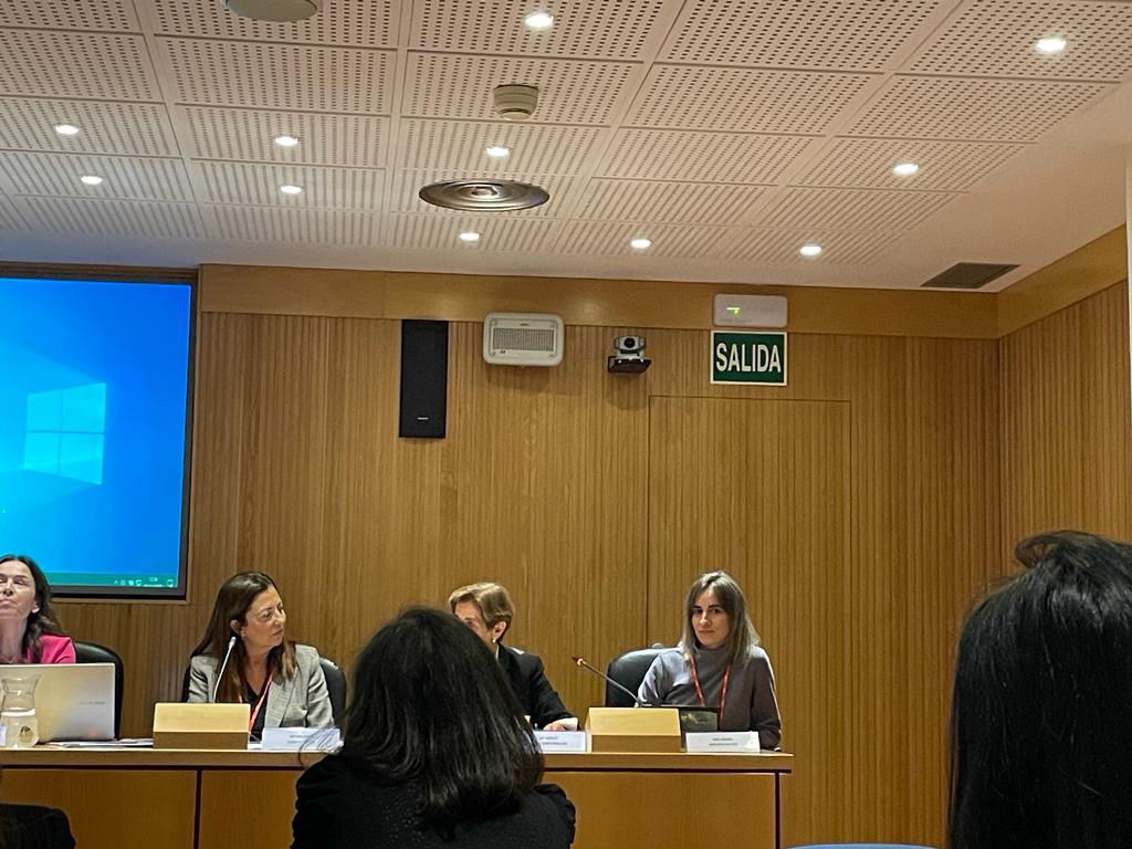 ATSForenses's tweet photo. 🧵🪡
En las Conclusiones del Encuentro de judicatura, Abogacía y Equipos Psicosociales. Las funciones del #trabajosocialforense ayudan a humanizar y acercar la realidad social de las familias y los menores de edad a los juzgados @Esc_Judicial @PoderJudicialEs https://t.co/8nuZmdBPf8