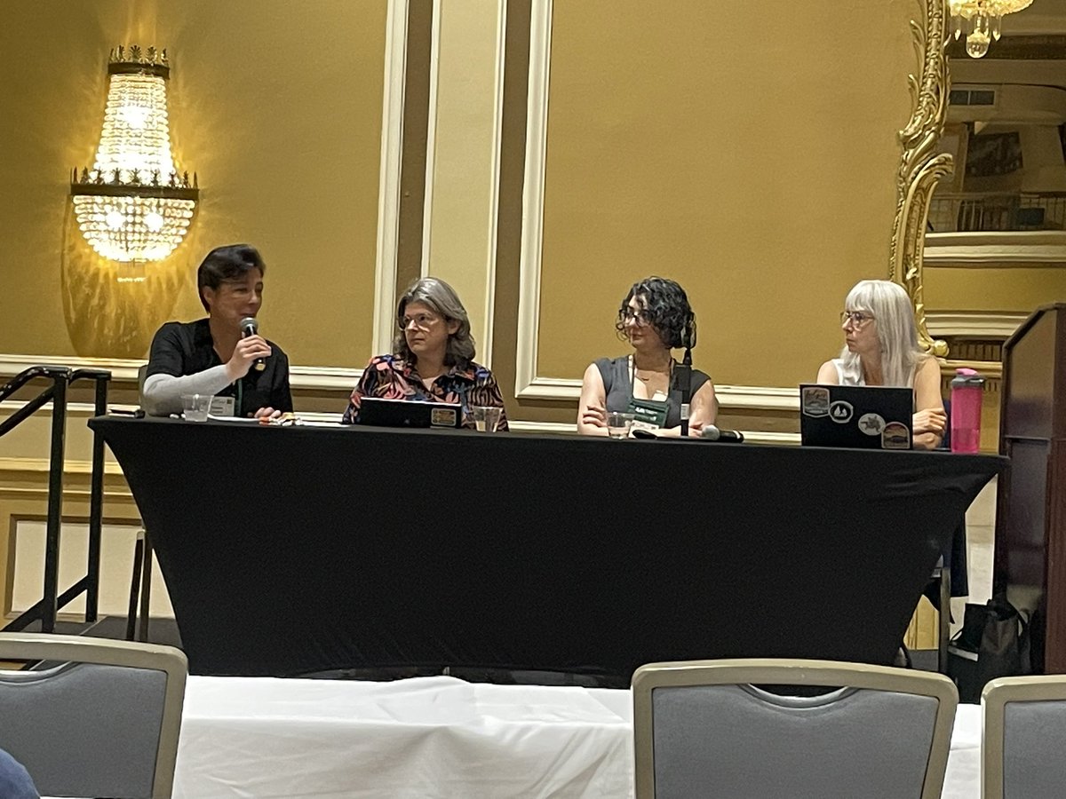 <a href="/DOAJplus/">DOAJ</a> <a href="/ProjectCounter/">пан Мирон Деревʼянко</a> and <a href="/OaSwitchboard/">OASwitchboard</a>  are the exemplar #open keystone infrastructures showcased today #chsconf23