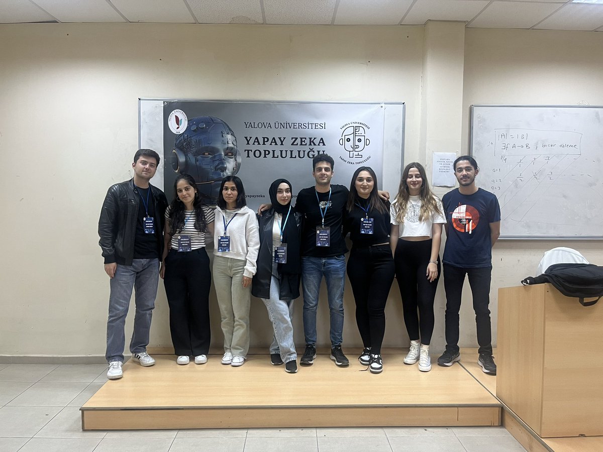 yuyapzek's tweet photo. Yapay Zeka Topluluğu olarak bu yıl ki ikinci Pyhton etkinliğimizi gerçekleştirdik.🥳 Katılan herkese teşekkür ederiz.⭐️🤍🫠🦾 https://t.co/qS92cgjN3K