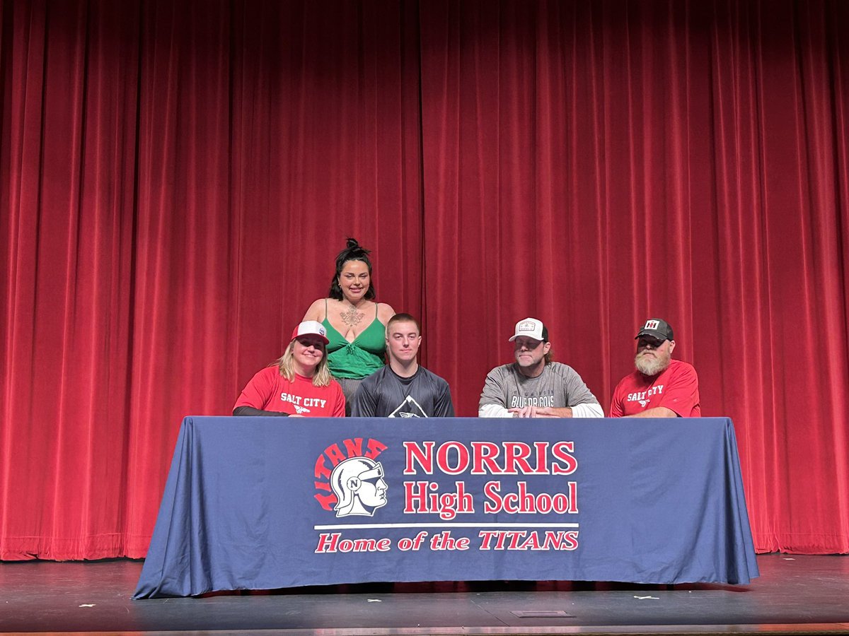 Congrats to <a href="/Blund25/">Beckett Lund</a> on signing his LOI with <a href="/HutchCCBaseball/">HutchCC Baseball</a> this morning. We’re proud of you!
