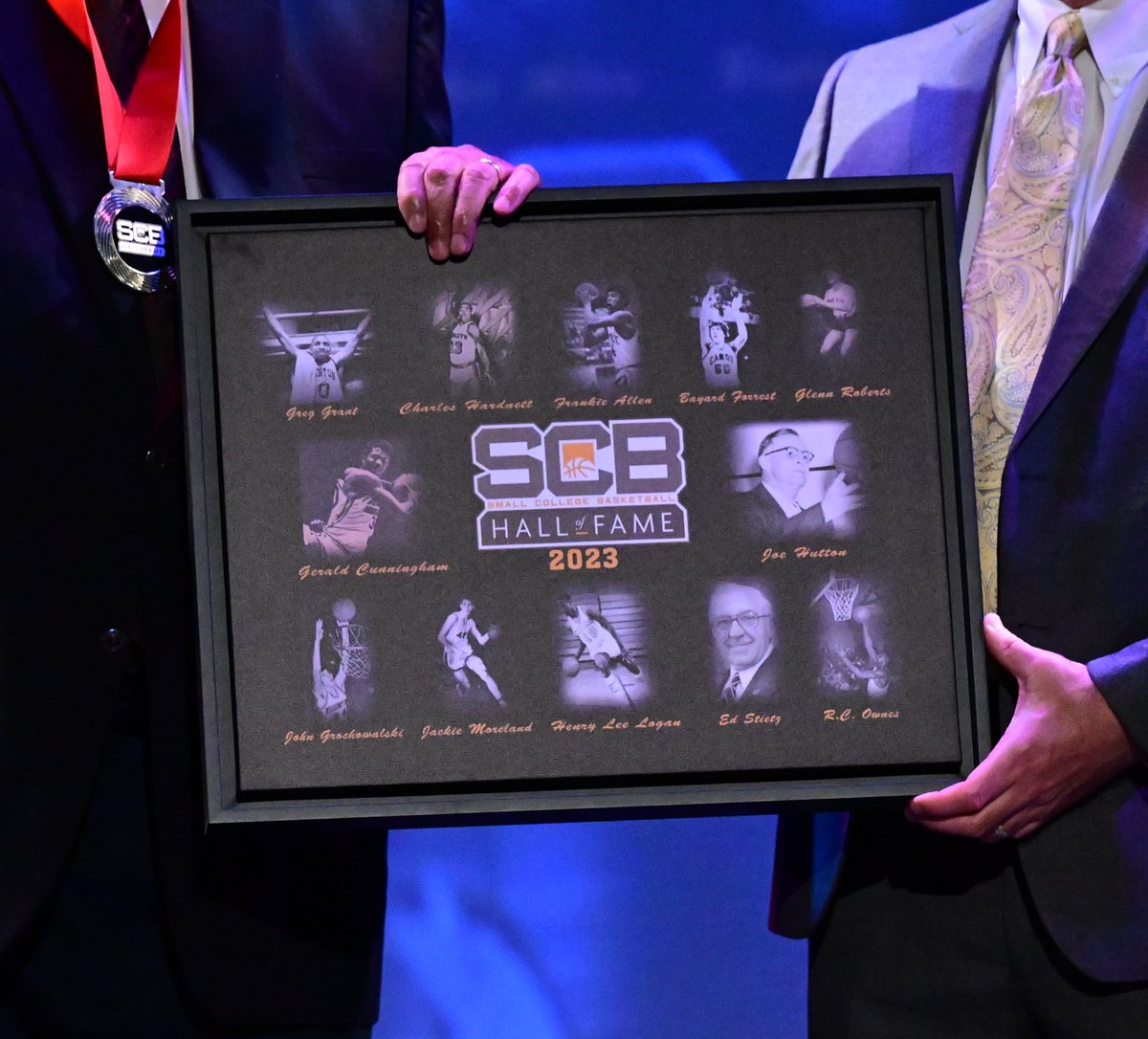 HUPipers's tweet photo. Congratulations to Joe Hutton Sr. on his posthumous induction into the 2023 Small College Basketball Hall of Fame. The ceremony took place on Friday, November 4 in Lakeland, Florida. Hutton notched a 588-186 overall record during his 35 seasons as Pipers head men’s basketball coach from 1931-1965. Hutton led Hamline to NAIA Titles in 1944, 1949, and 1951.