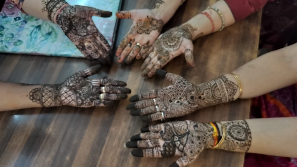 kusumla88206781's tweet image. #Mehndi
#Designlearning
@Dir_Education