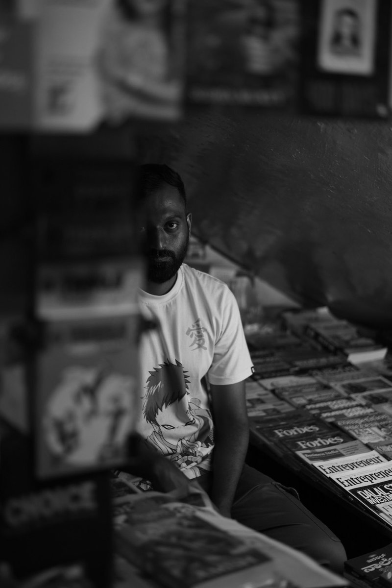 picsbyRk's tweet photo. Ade kannu #people #jayanagar4thblock #nikon #Bangalore #Bengaluru #photograghy #streetphotography #book #x caption this @sshastry_c @Bharadwaj0Ramya https://t.co/2Q3D1C76ls
