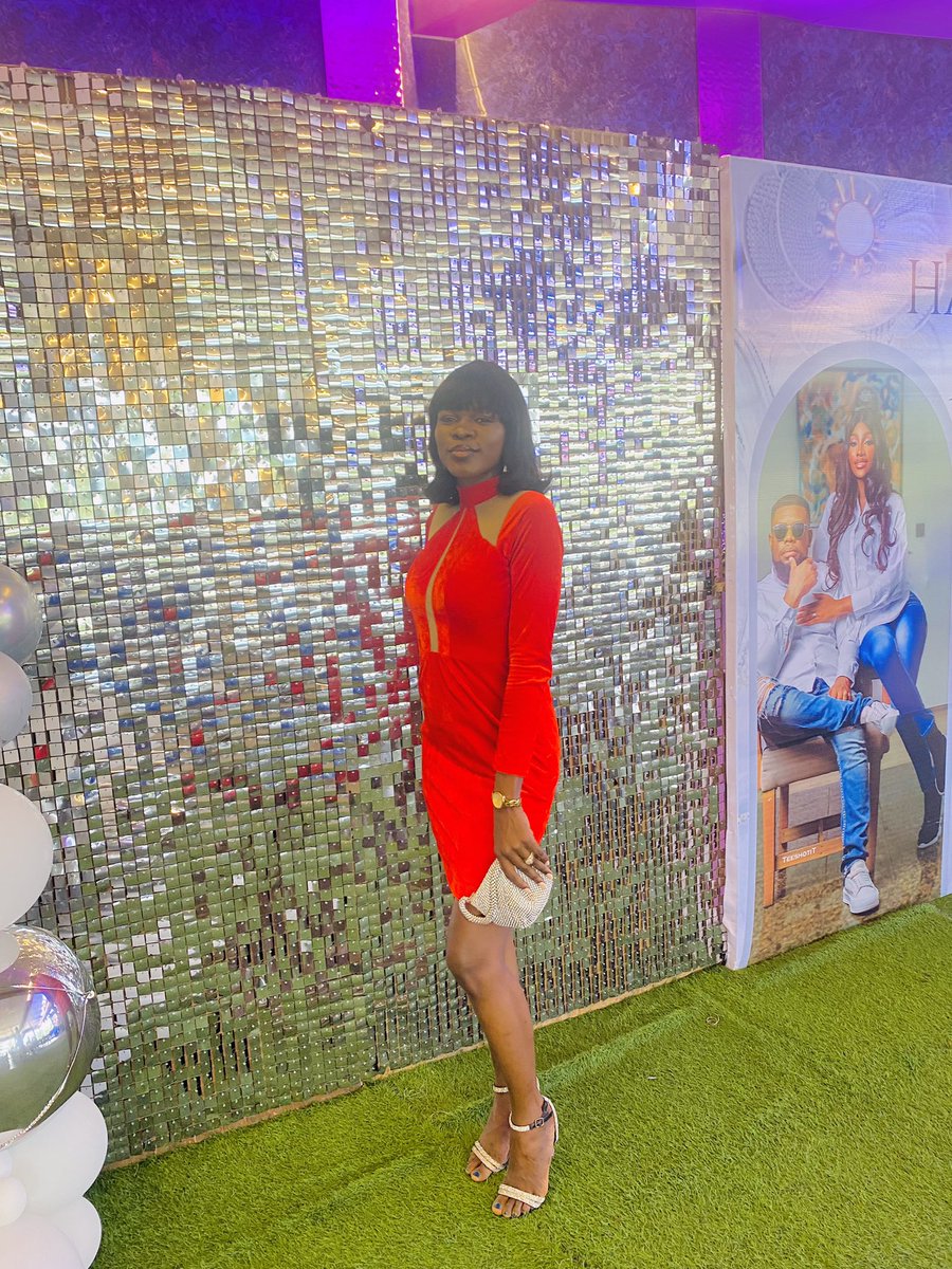 Makera17's tweet image. Wedding guest 🌹 

#DinnerReception