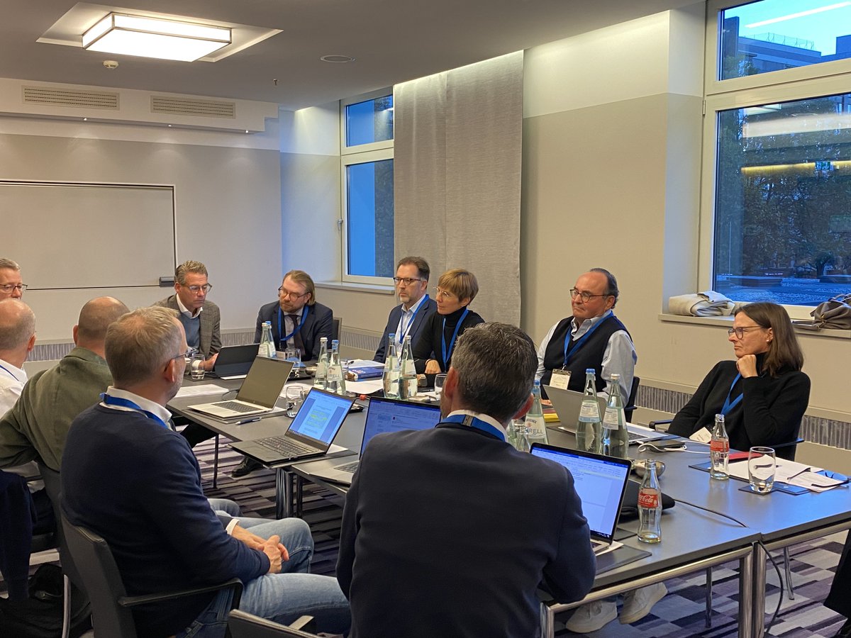 Im Ausschuss #Betriebswirtschaft geht es in der heutigen Sitzung um eine weitere VID-Empfehlung zur Ermittlung von #Insolvenzgründen – die drohende #Zahlungsunfähigkeit.