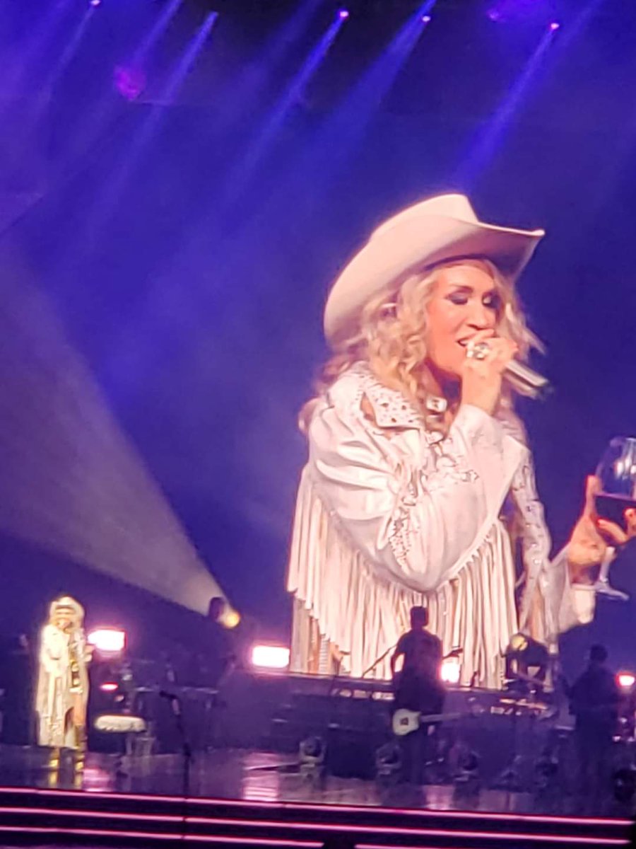 GinaMarieVolp's tweet photo. My husband & I very much enjoyed the #Denimandrhinestones tour this year! Carrie Underwood put on a SHOW. And, we were entertained. Therefore, she is OUR Entertainer of the year.
#CU4EOTY
#CMAawards https://t.co/IkXJ80iiz5