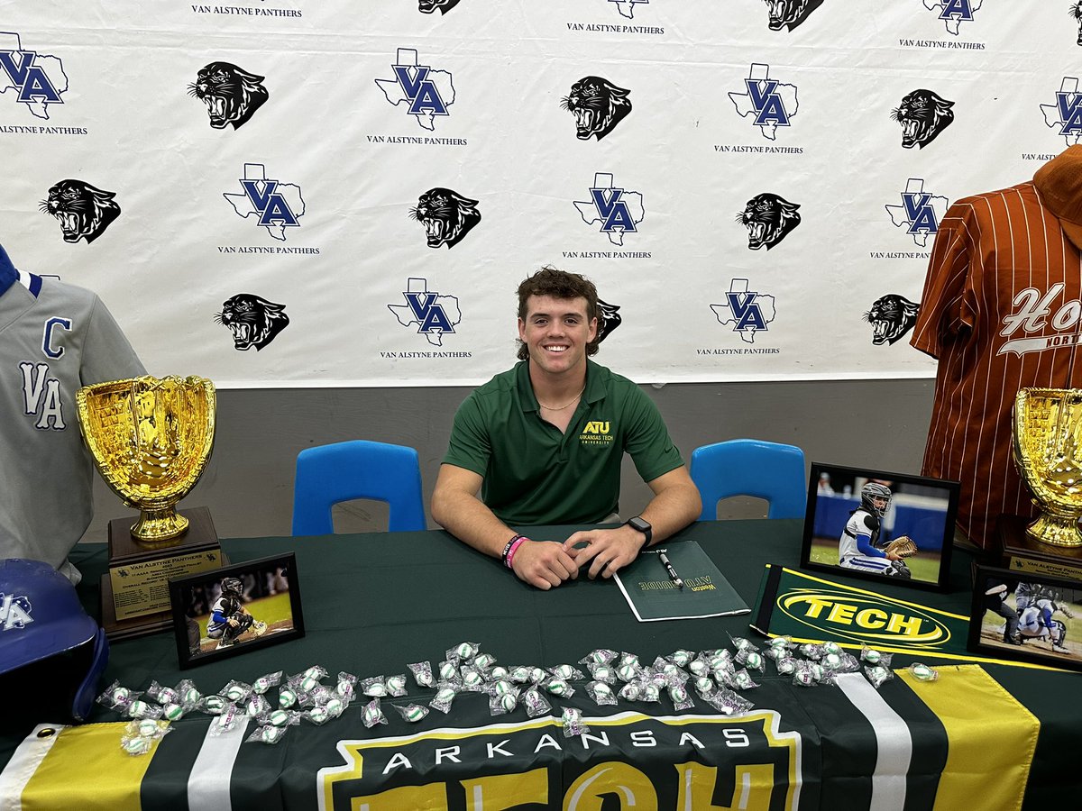 More signing action out in VA now! ✍🏼 Today @VAISDAthletics sends @johnston_weston to the next level as he officially puts pen to paper with @ATUBaseball Check out the full story and hear from Weston tonight on @KXIITV