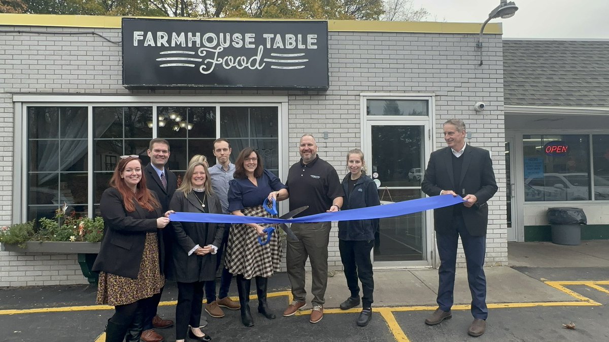 RochesterChambr's tweet photo. Congratulations to member @Farmhouse_Table on the grand opening of its new storefront in Irondequoit! 🧑‍🍳 Owned and operated by Mike &amp; Sarah Hasenauer, Farmhouse Table sources the ingredients from local farmers to support #GreaterROC agriculture &amp; has catered 400+ private events https://t.co/OxYGfHgtLq