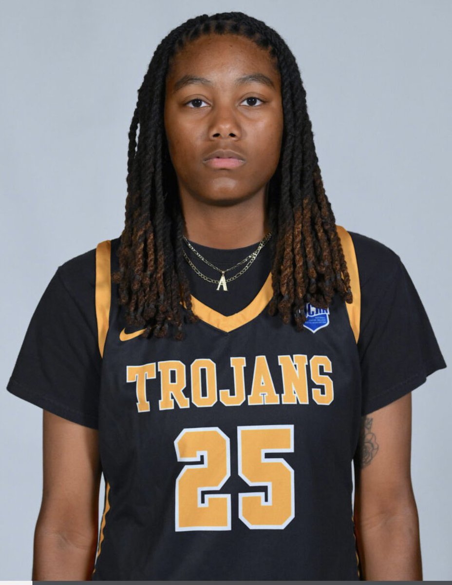 BullettesWBB's tweet photo. Where are they now? 💛💙 Former Bull-ette Aaliyah Thomas started her first season this past week at Fayetteville Technical Community College! If you’re in the Fayetteville area go check her out! 🔥 #smithnation https://t.co/6lQx4lNIXB