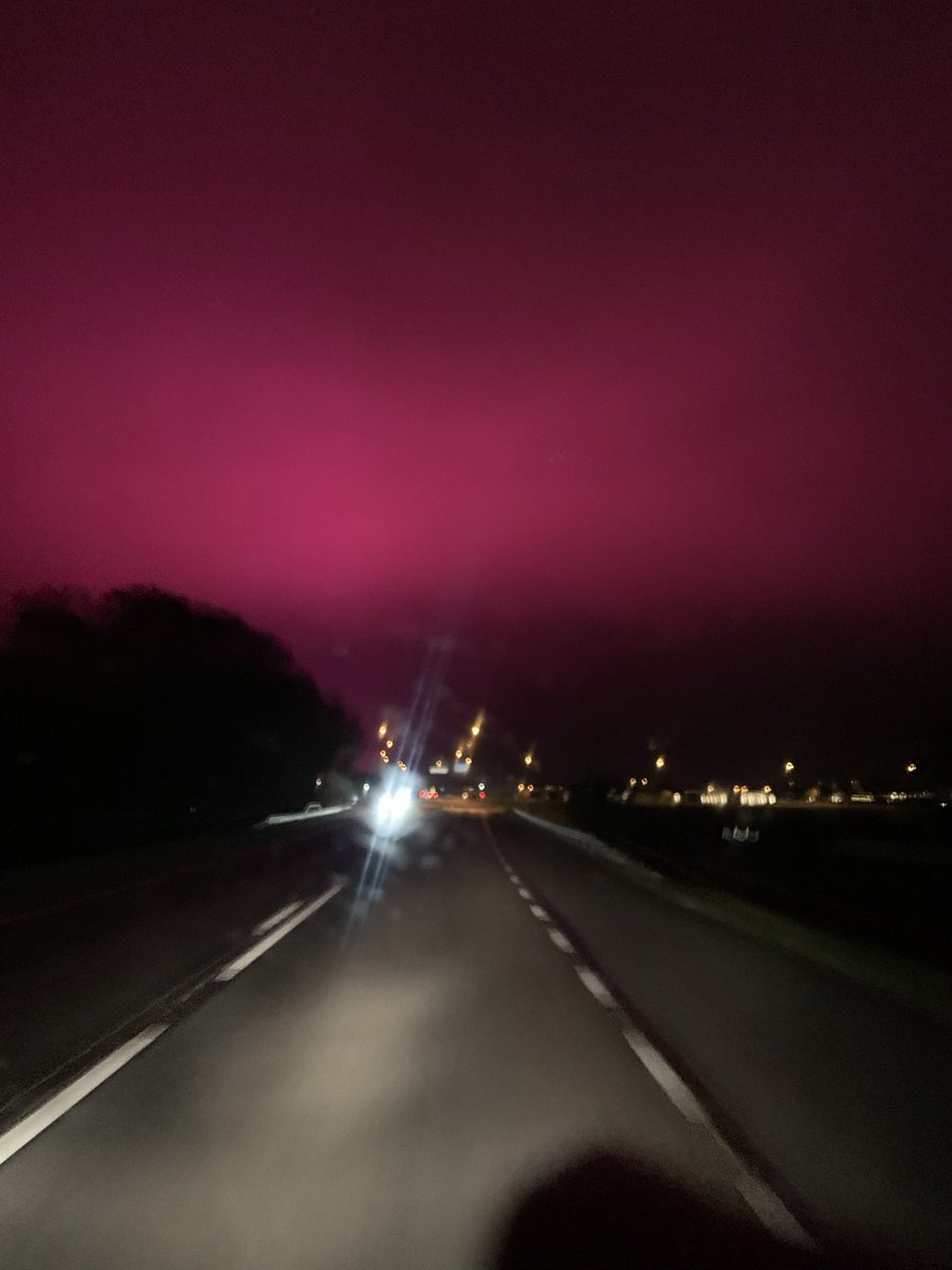 deluxeee3's tweet photo. 🇷🇴👀 https://t.co/59YrGeFm0R