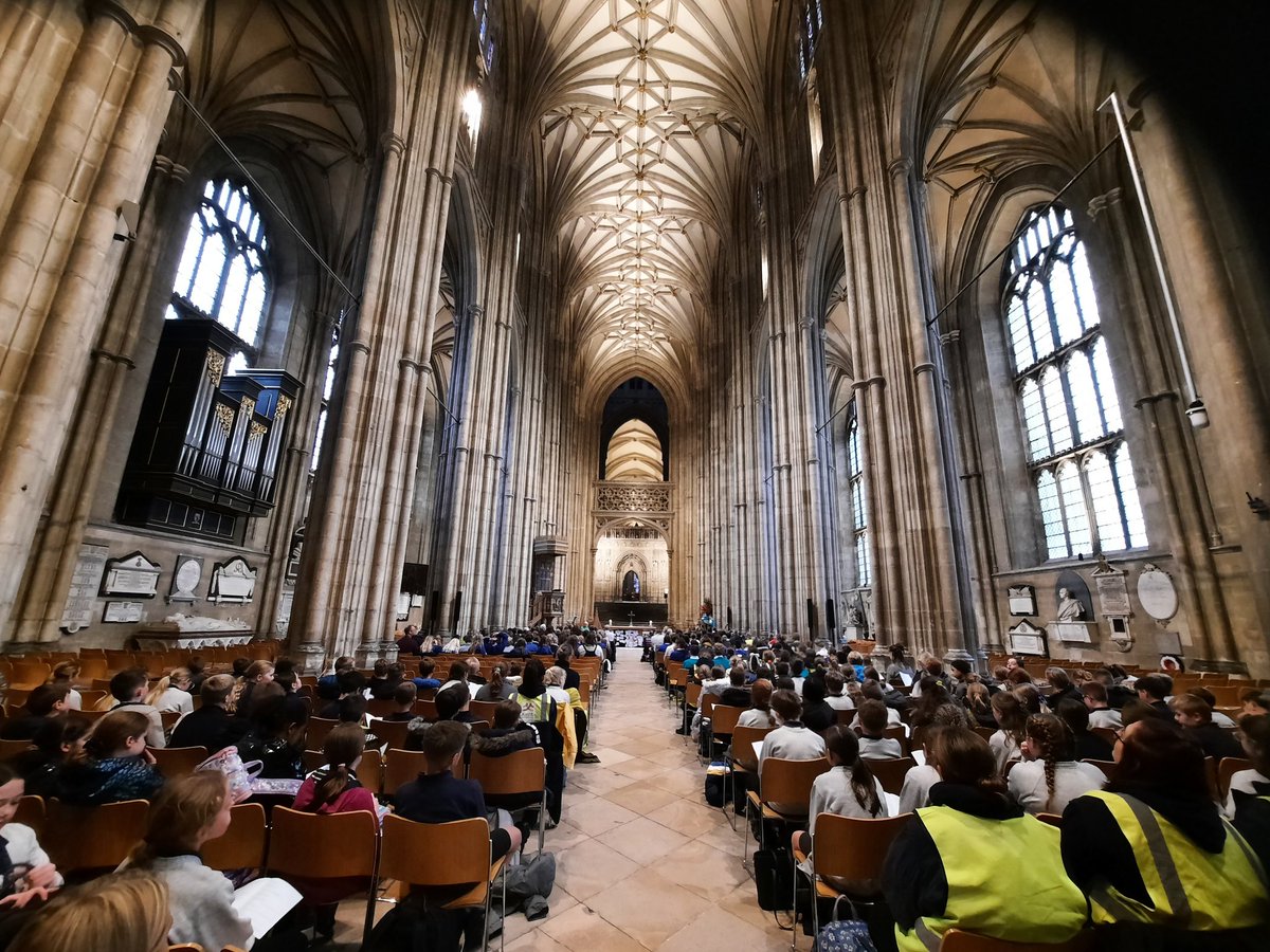 hernecej's tweet photo. Herne Juniors enjoyed a great day at Canterbury Cathedral! Thank you to the Cathedral staff and schools' department for putting together an exciting programme of activities for our Year 6 children. What an inspiring space and good to finish with child led worship @CanterburyDio https://t.co/79zUdiDDQ4