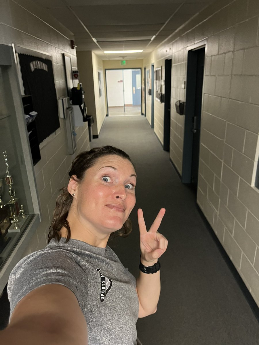 AD: why don’t you have earlier hours? You can leave earlier and forgo practice coverage.
Me: okay? Let’s try it.
*here at 8:30am 
*not another coach here
*no athletes, not one scheduled rehab/eval
*no classes 
*wtf am I even doing here??