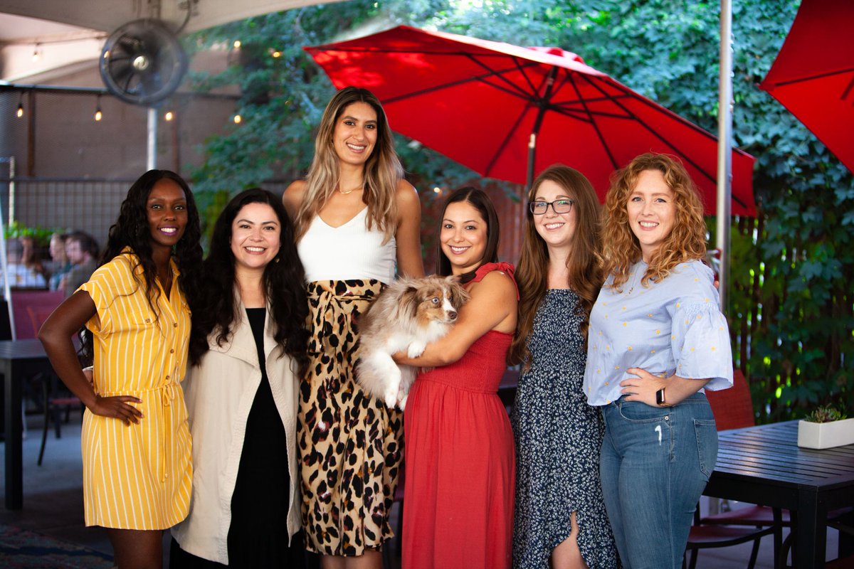 ucdavisbusiness's tweet image. "Though I came to @UCDavis for its beautiful campus, I stayed because of the collaborative and uplifting community.” On #FirstGenDay, Leticia Garay BA 15 MBA 24 shares advice on making the leap to graduate school: bit.ly/3MvO7Qz #CelebrateFirstGen #UCFirstGen #GoAgs