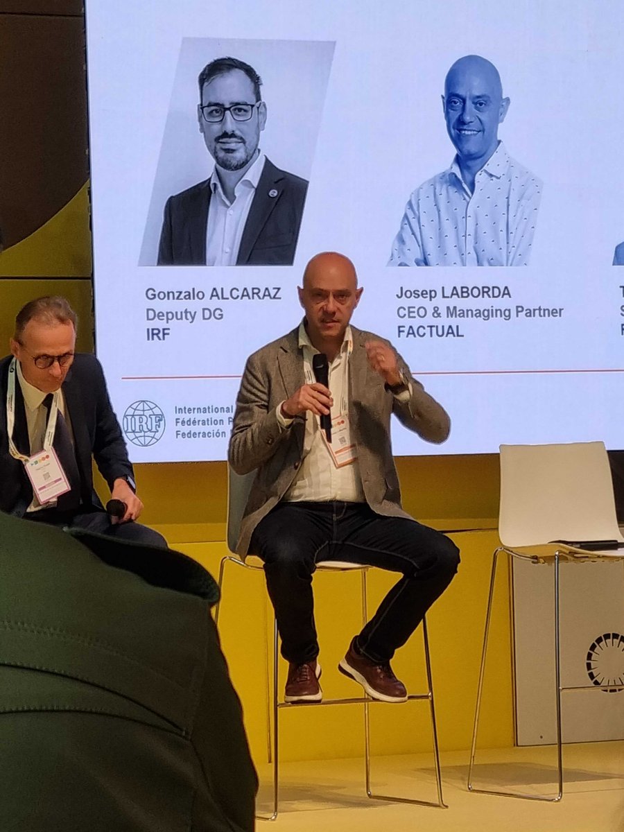 GoFactual's tweet photo. On the first afternoon session at Plaza
@_TomorrowMob, @josik35 participated in the panel "Revolutionizing Mobility: Role of Physical and Digital Infrastructure for CAVs" 
alongside Thierry Goger @fehrlcomms, Mihaela Rozman @EITUrbanMob &amp; Gonzalo Alcaraz @irfgtkp 🎤 https://t.co/rvrXoiGtZH
