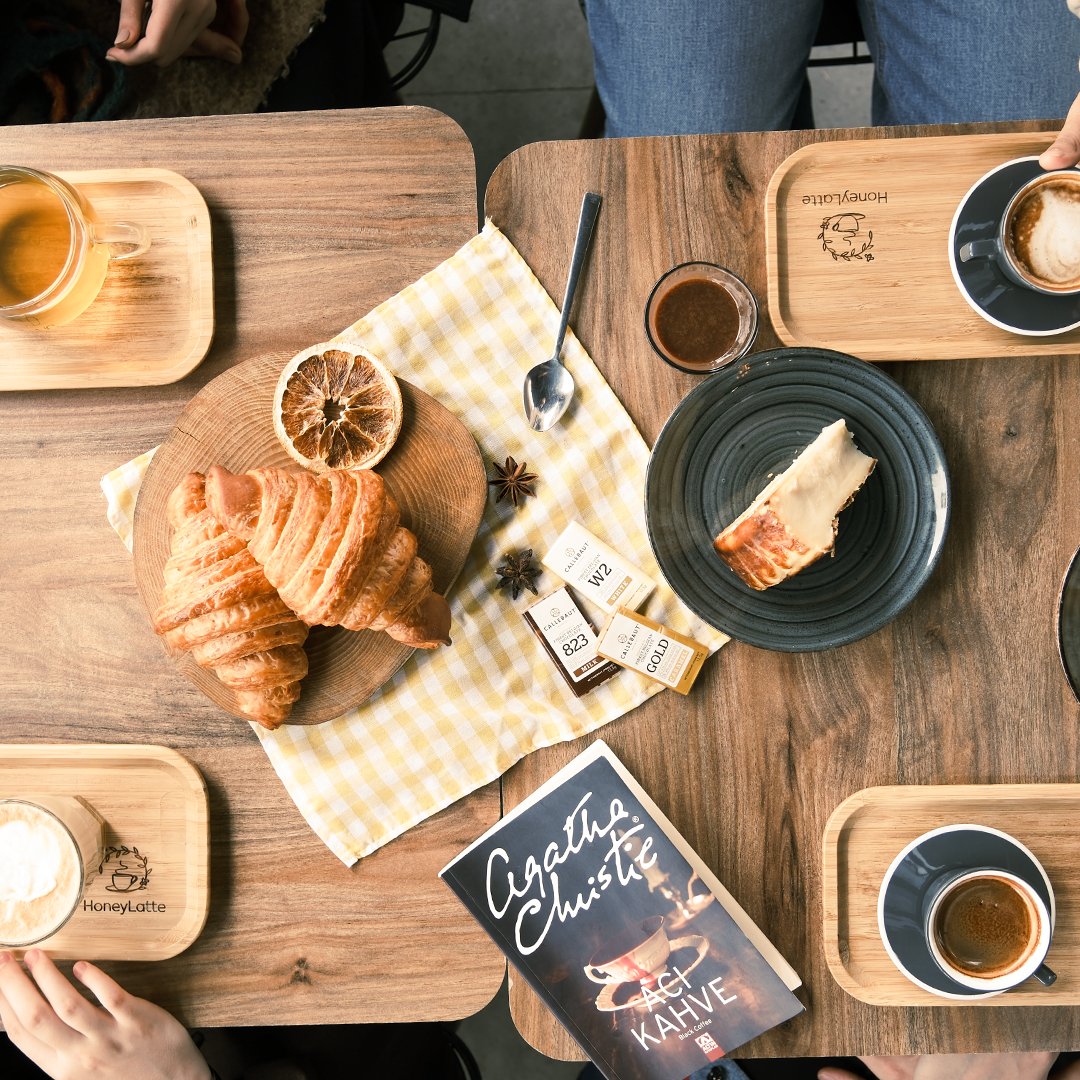 Keyifli anlarınızı Honey Latte'de taçlandırın! 👑