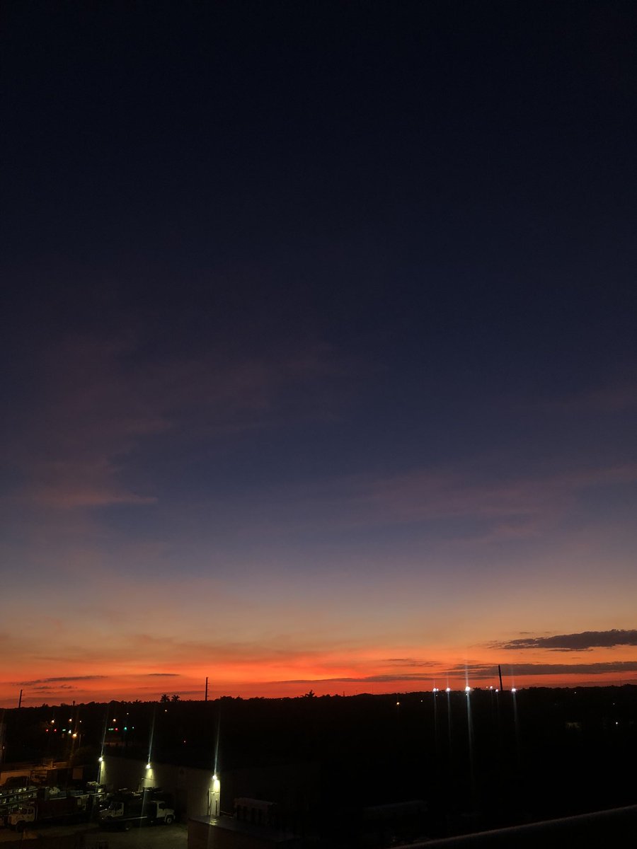 melileyy's tweet image. Amo la vista desde mi depa