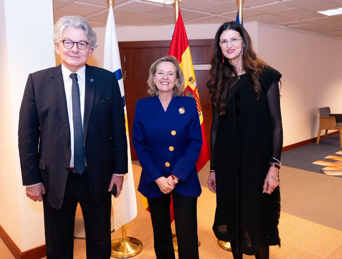 NadiaCalvino's tweet image. ‼️Nuevo hito bajo Presidencia #EU2023ES🇪🇺🇪🇸: Acuerdo político sobre el Reglamento de Identidad #Digital #eIDAS.

Los ciudadanos podrán hacer gestiones digitales en toda la UE con una identidad única y segura.

🎯 Innovación tecnológica protegiendo nuestros derechos y valores.