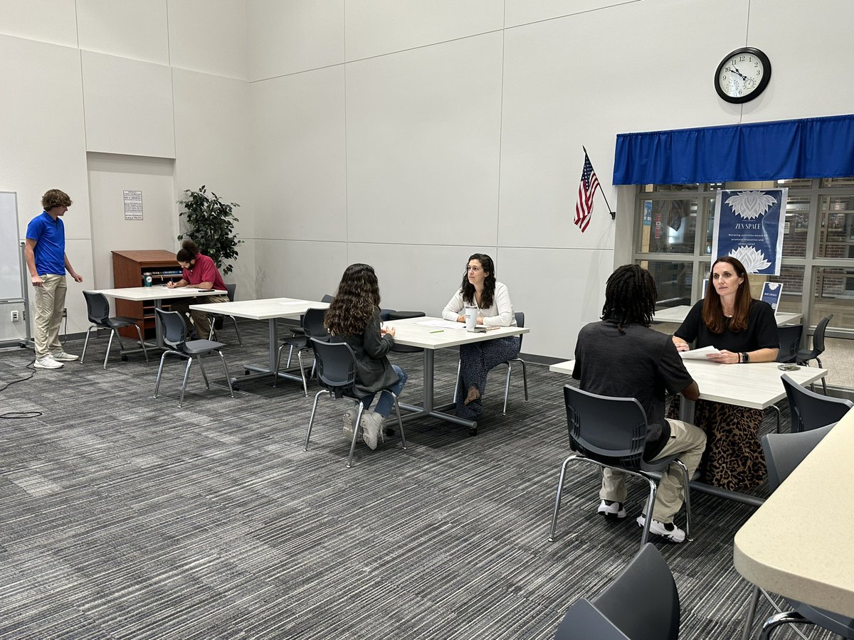 Professional Communications students are participating in mock job interviews today. They’re dressed up and giving great answers! @Cen10titans @FISD_Libraries