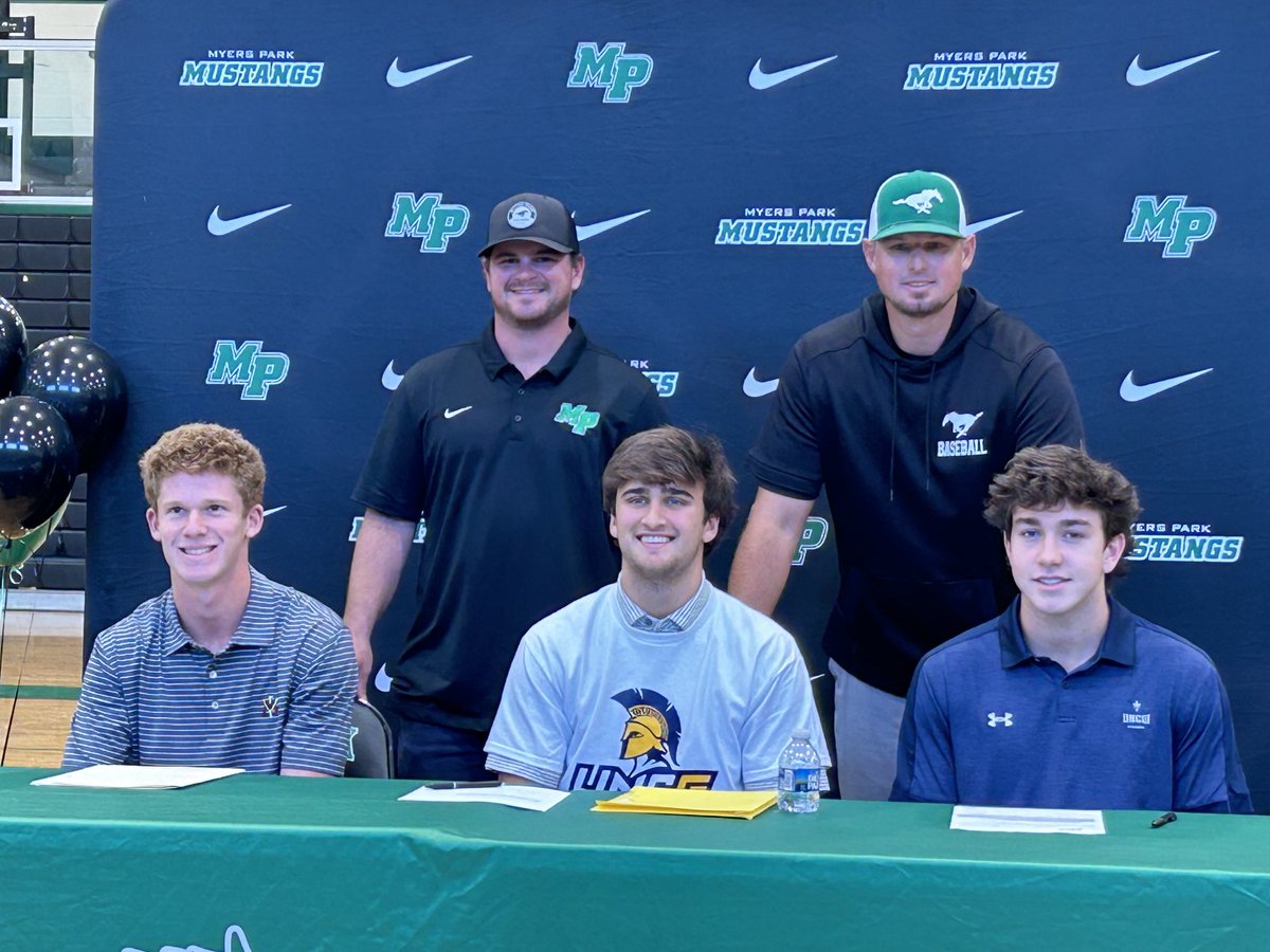 Congrats to 3 well deserving seniors on their College Commitments! ⁦@maxperry_18⁩ -VMI, ⁦@ClaytonMasonis⁩- UNCW, ⁦@WilliamG160⁩- UNCG ⁦@MPHSBaseball_NC⁩