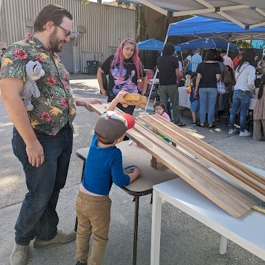 GraciePadron's tweet photo. Last weekend, Gracie and the fam headed to a family day event held by our client, @CraftHouston, in partnership with the Woodworkers Club of #Houston &amp; @TreesForHouston.

In addition to exhibitions, HCCC offers all kinds of fun special events and workshops https://t.co/2p7jRTE9Bo https://t.co/Y07RQ0c35h