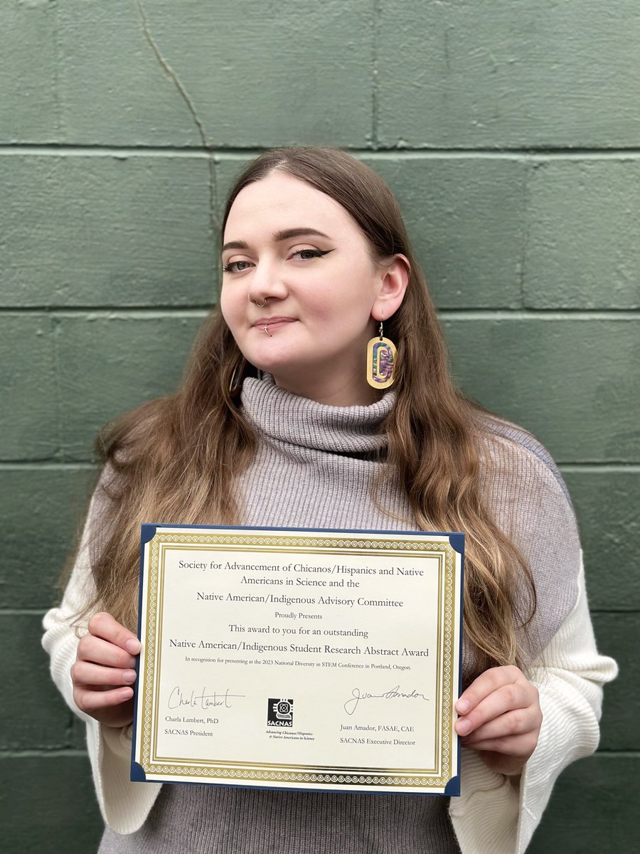 MarineBiologyUW's tweet image. 👏Celebrating diversity in STEM &amp;amp; winning student awards at @SACNAS 2023.

🏅Congrats to @UW #marinebiology graduate Olivia Anderson and @UW_SAFS grad student Nicole Doran.

Find out why the #SACNAS #NDiSTEM event is so important for diversity in #STEM👇
marinebiology.uw.edu/news-stories/2…