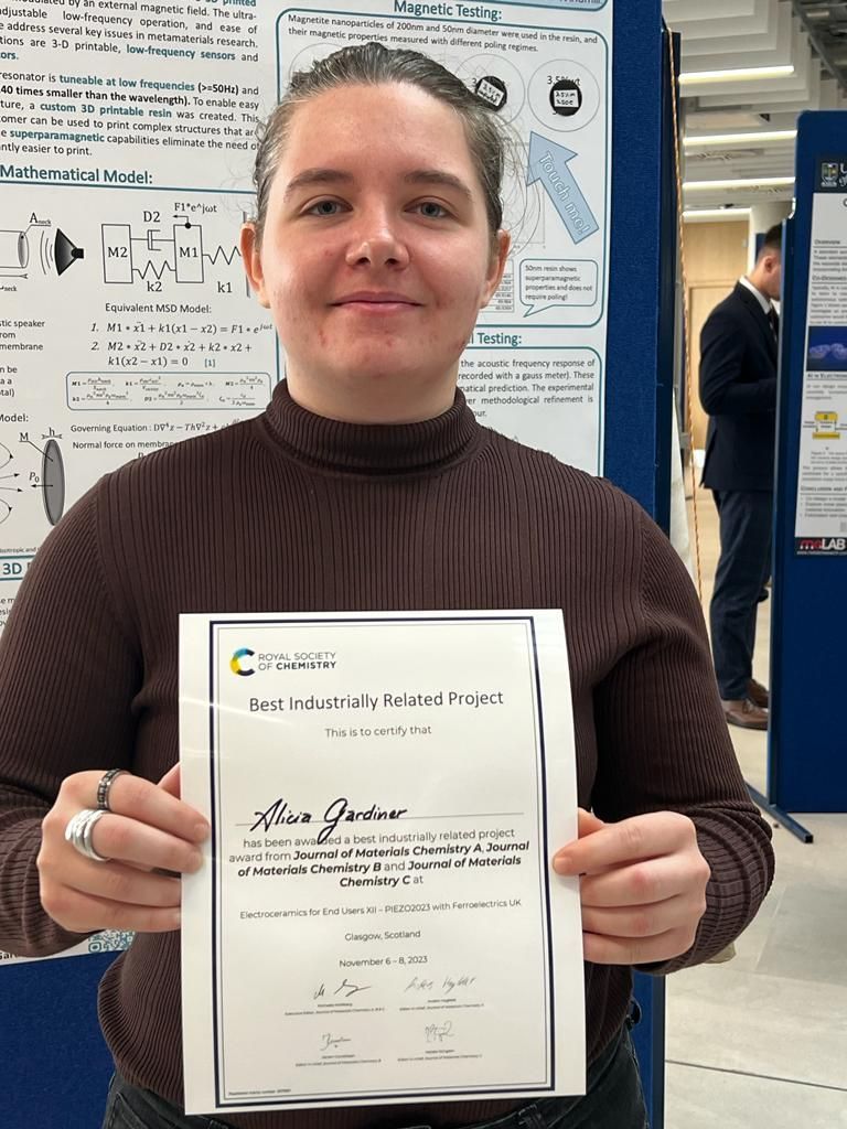 Proud of my PhD student Alicia Gardiner receiving the  'Best Industrially Related Project' prize at the Electroceramics for End Users XII Meeting in the <a href="/UofGlasgow/">University of Glasgow</a> Advanced Research Centre, from the Royal Society of Chemistry <a href="/RoySocChem/">Royal Society of Chemistry</a> <a href="/UofGEngineering/">UofG Engineering</a> <a href="/FUSECDT/">FUSE CDT: Future Ultrasonic Engineering</a>  <a href="/GlasgowCMIU/">C-MIU</a>