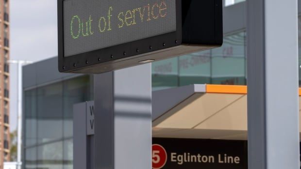 transittoronto's tweet photo. 11/06 #GovofOnt may have to operate #CrosstownLRT, #FinchWestLRT amid #CityofTO budget crunch: documents | #Metrolinx #TTC | @CdnPressNews via @CBCToronto https://t.co/zDn86Kplnl https://t.co/KzQKeKbrVz