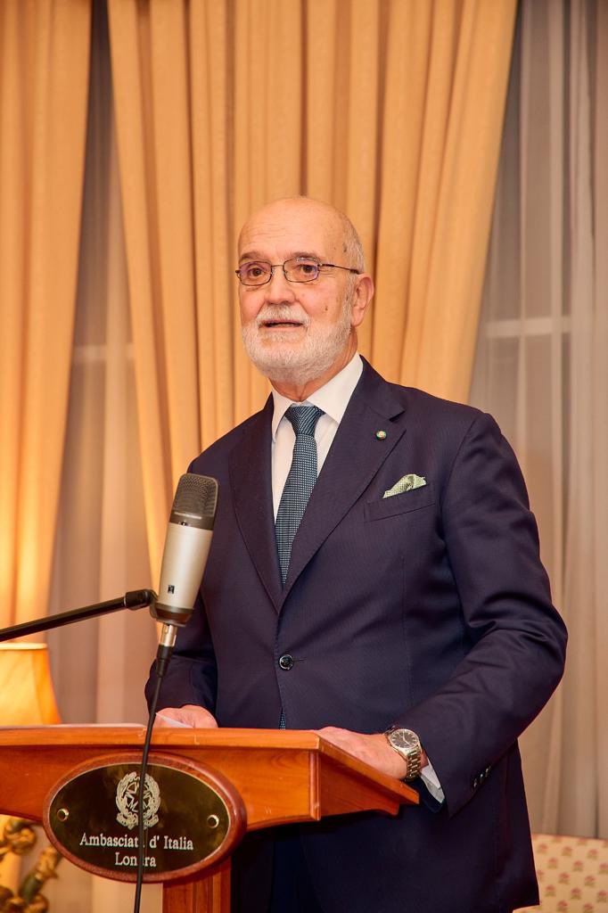 InigoLND's tweet image. Yesterday in #GrosvenorSquare we celebrated the 🇮🇹 National Unity and Armed Forces Day Together with 🇬🇧 and other allies and like-minded countries we provide a substantial contribute in defending our values Over 110 🇮🇹 military personnel are currently based in 🇬🇧 #4novembre