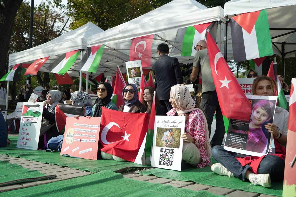 kademorgtr's tweet photo. Dün, bugün ve daima zalimin karşısında, Filistin’in yanındayız!

📍 Sultanahmet Meydanı

#FreeGaza #FreePalestina #ForPalastine https://t.co/2g8BBZ5HTN