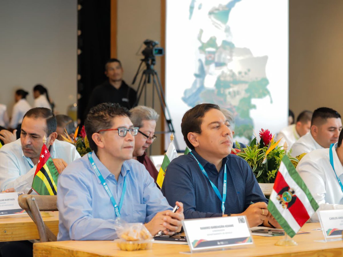 CarlosAmayaR's tweet photo. Estamos en Santa Marta participando del #CampusFND de la @FNDCol con los gobernadores electos y actuales del país.

Recibimos herramientas jurídicas para la gestión pública y la buena administración. 

Nuestro propósito será trabajar en equipo por el desarrollo de nuestras regiones.

#BoyacáGrande 💚💜🤍.