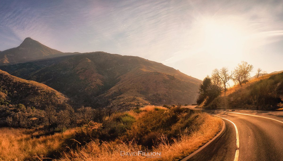 davidfillion's tweet photo. California Sunsets ๐
#calfornia #socal #goldenhour #generalshighway #mountainview #sierramountains #weekendgetaway #photograghy #sonyalpha #a99ii #SonyAlphasClub #sonyImages #dfproductions #landscape #naturelovers #naturephotography #greatoutdoors #nationalpark https://t.co/f74yDWV2nP
