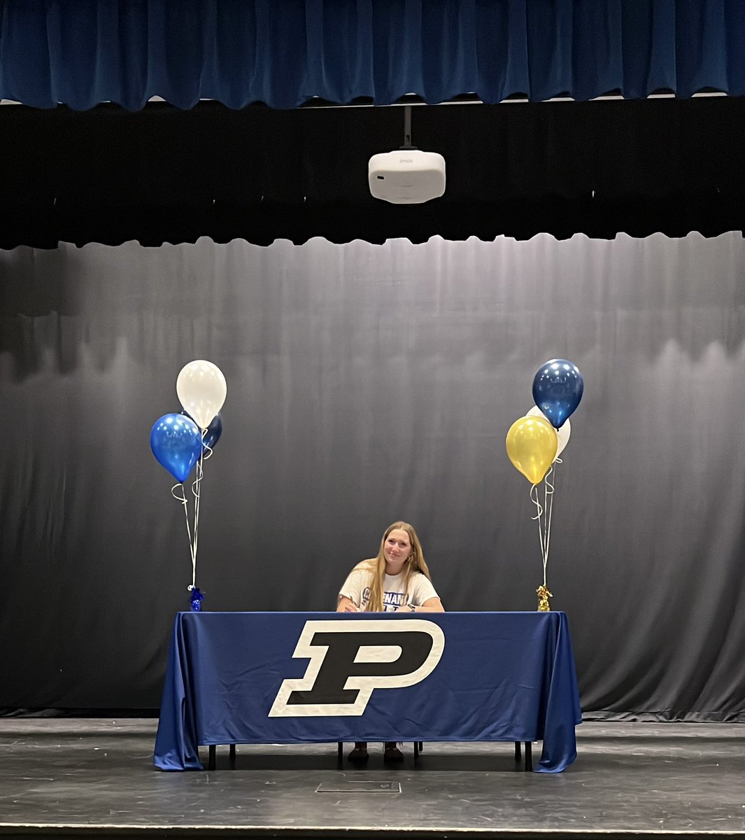 Lauren Edgar tweet media